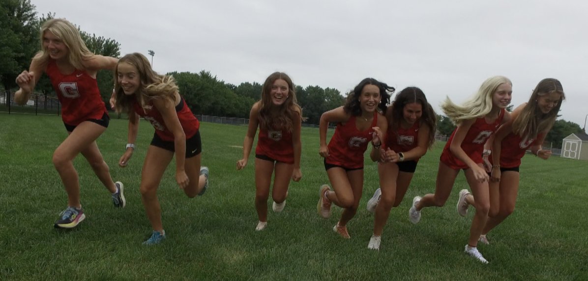 Channel1450com's tweet photo. Week Eleven @SelvaggioSteel Game of the Week Preview: Glenwood and Rochester Girls Cross Country Ready For State   https://t.co/sloS8RGle9 https://t.co/b8f0ogzG2M