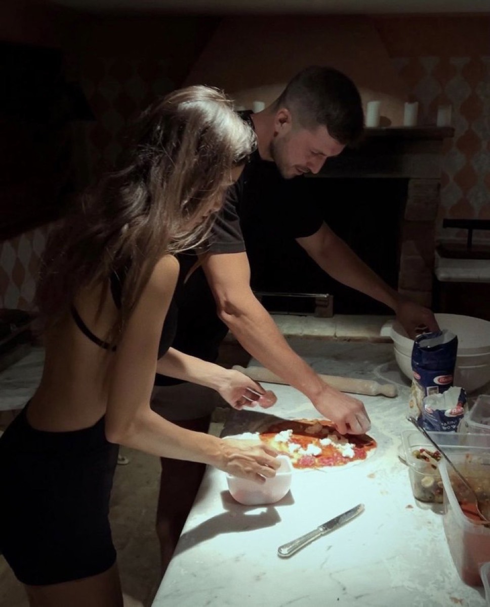 CoupleArtt's tweet image. One Day