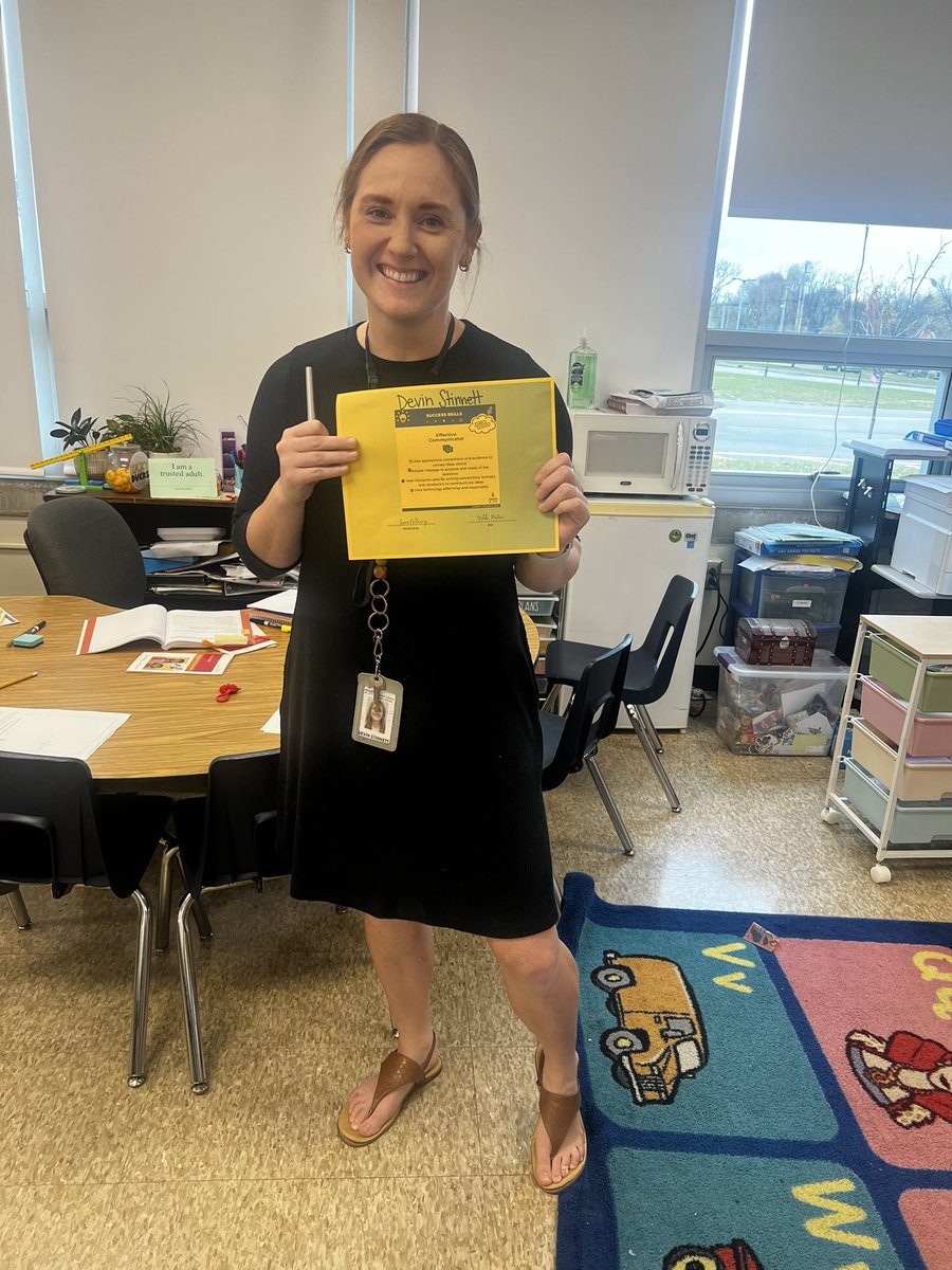 NikStivers's tweet photo. New Award Alert!! Effective Communicator Teacher Awards! These three Ts provided the best personalized and intentional feedback on report cards! Wow! Thank you for always leading the way! Feedback matters! #amazingbates @BatesElemJCPS @jcpsInnovation @JCPS_CAO @DrDeNaySpeaks https://t.co/r8B1Pox86C