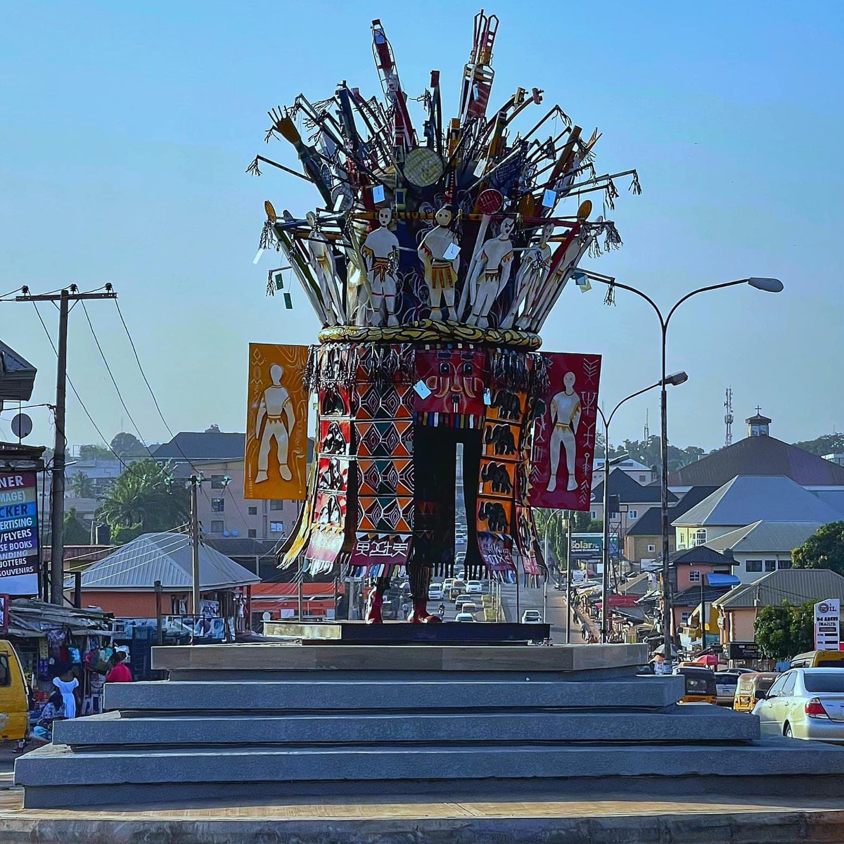 Jamessucre2's tweet image. Ijele spotted at Obiagu roundabout!

A permanent Ijele to beautify Obiagu roundabout and restore its culture and heritage.

Dear Enugu residents, what do you think about this new development been carried out by the commissioner for culture and tourism?

Good or bad?