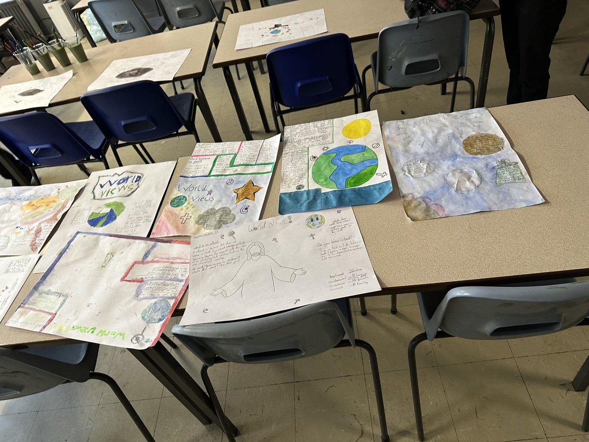 MissAPage1's tweet photo. 7.4 have been working incredibly hard on their infographics exploring different worldviews! Da iawn! @pencoedyr7 https://t.co/FuUNNBvFlf