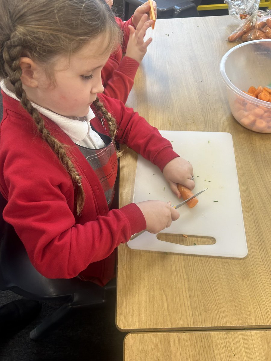 Miss Hayward & P3/2 (@misshayward03) on Twitter photo As part of our topic, we are teaming up with P3 this week to make soup. Our job was the preparation so with some help from <a href="/lisa_toner23/">Lisa toner</a> we worked to cut up all the carrots and coriander ready for P3 to cook and blend into soup! We can’t wait to taste it! <a href="/ClydePrimary/">Clyde Primary</a> As part of our topic, we are teaming up with P3 this week to make soup. Our job was the preparation so with some help from <a href="/lisa_toner23/">Lisa toner</a> we worked to cut up all the carrots and coriander ready for P3 to cook and blend into soup! We can’t wait to taste it! <a href="/ClydePrimary/">Clyde Primary</a>