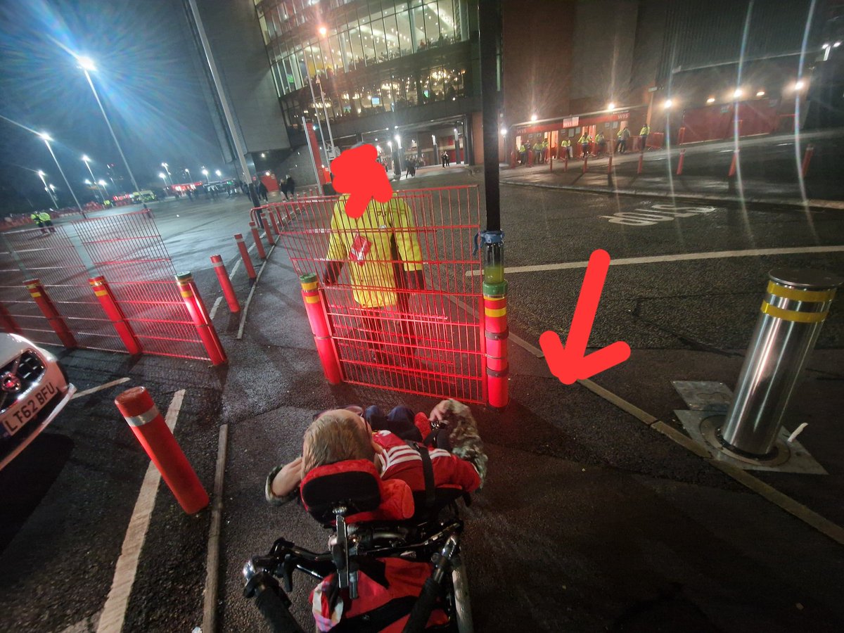 BrandonMUFCWWE's tweet image. At Old Trafford today to see the regeneration plans. All the barriers are open along the car park but on match days all the barriers are closed &amp;amp; they leave the space pointed by the arrow for wheelchair users and I have to argue with stewards to move the barriers @ManUtd @MudsaO