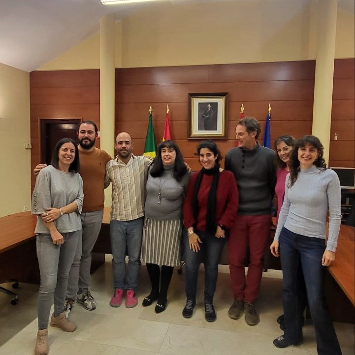 MasManzanares's tweet photo. 🎉 ¡Grandes noticias para Manzanares El Real! 🌿✨ Más Madrid-Verdes Equo regresa al gobierno para impulsar políticas progresistas y verdes. 💪🏽 Juntos construiremos una comunidad inclusiva y sostenible. ¡Gracias por su confianza! 🤝❤️ #ManzanaresElReal #PolíticasVerdes https://t.co/3swbYYeaa1