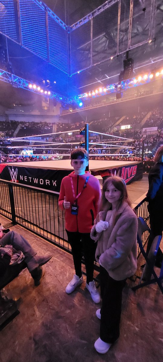 woco77's tweet photo. #wweSheffield https://t.co/TDXpDCY3En