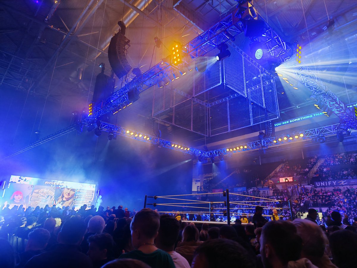 Ready for WWE LIVE in Sheffield.

WE LOVE YOU SOLO!!!
Yeah yeah yeah yeah yeah!! 

#WWESheffield
