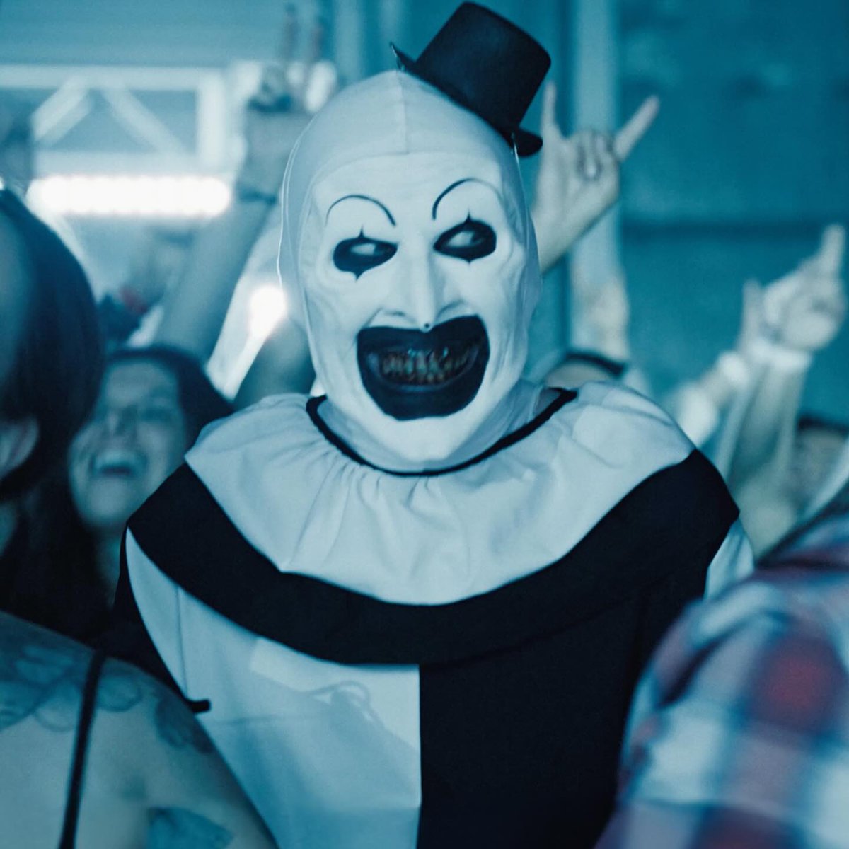 ICENINEKILLS's tweet image. Enter If You Dare....to win 𝘼 𝙒𝙤𝙧𝙠 𝙤𝙛 𝘼𝙧𝙩 merch + poster signed by @spencerink. Slash the link to enter🤡🔪🎨🩸found.ee/AWOAGIVEAWAY