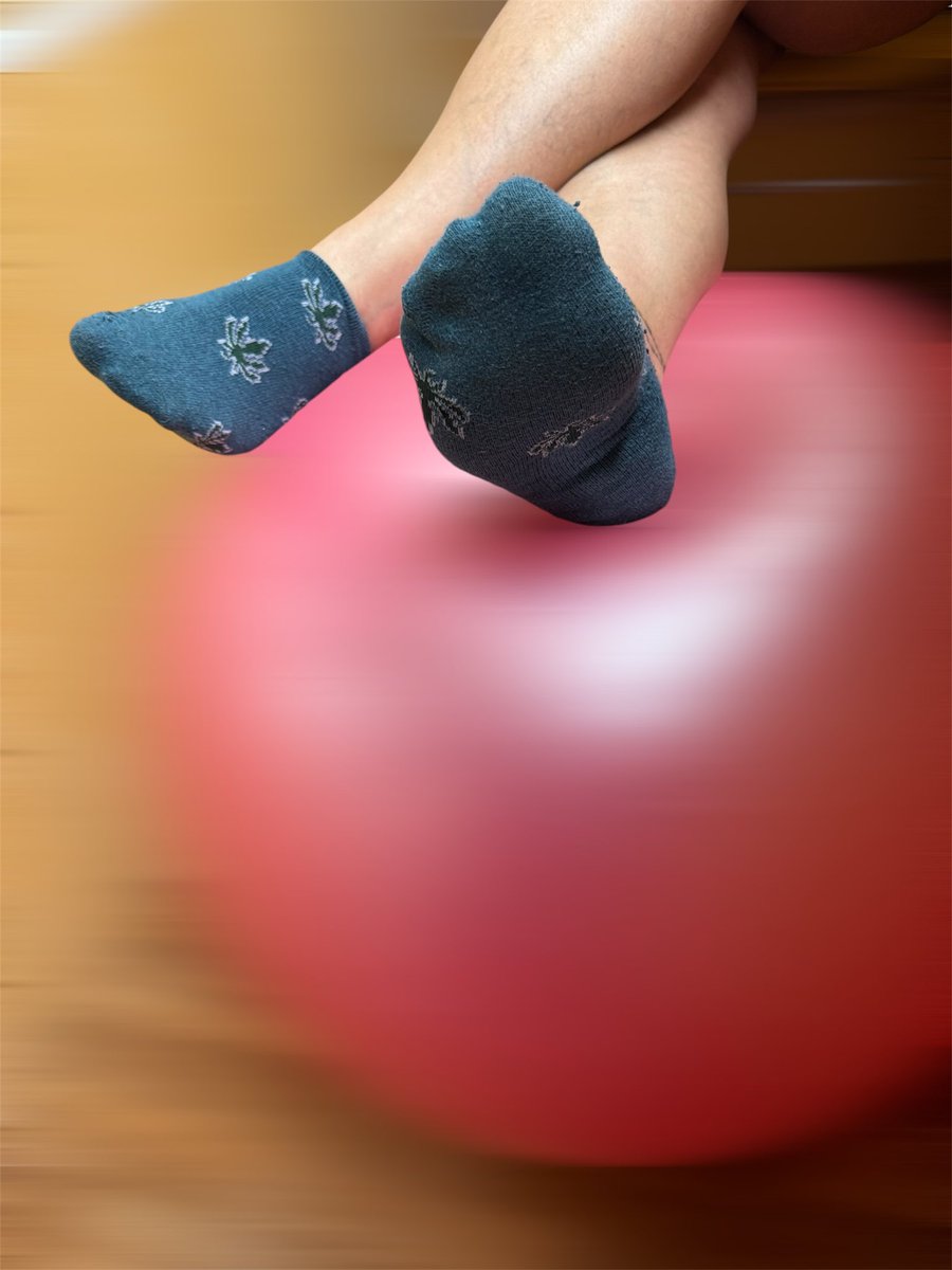 MistressssIrina's tweet photo. #feet #feetsock #sockfetish #footfetısh #feetworshi̇p #domina #Feet #MISTREASS #mistressindubai https://t.co/HxMQLzEDGc