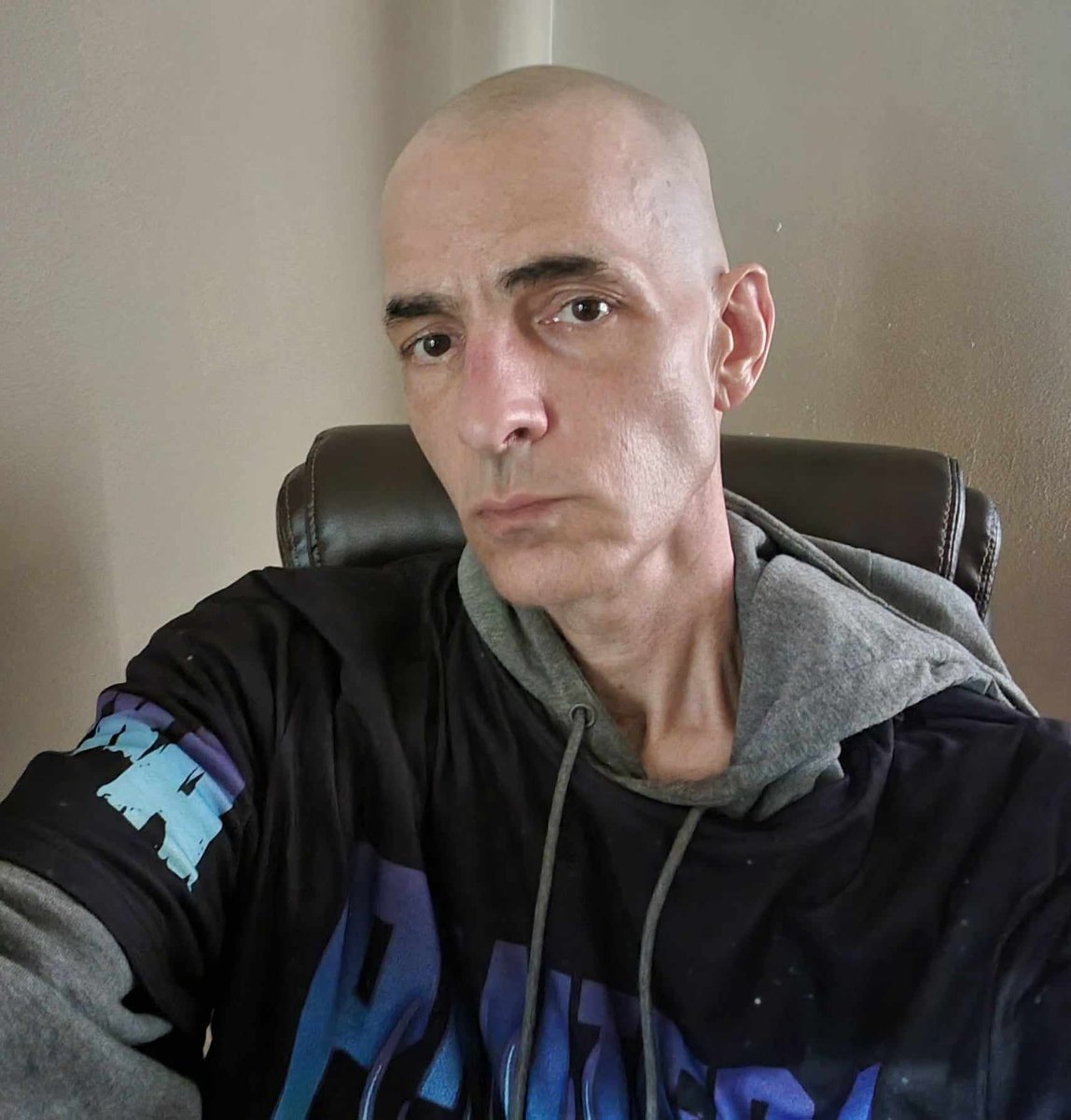 facebook.com/share/p/19YKJn… Brian Bowyer shares his thoughts on Stephen King and his new novel Metro Kinetic.