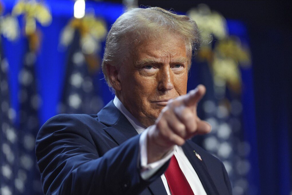 eduardomenoni's tweet photo. 🚨🇺🇸 | Donald Trump a inmigrantes ilegales: “Vamos a sellar las fronteras...pueden venir, pero de manera legal”. ¿Apoyas en esto a Trump? https://t.co/OAdPe25Tlx