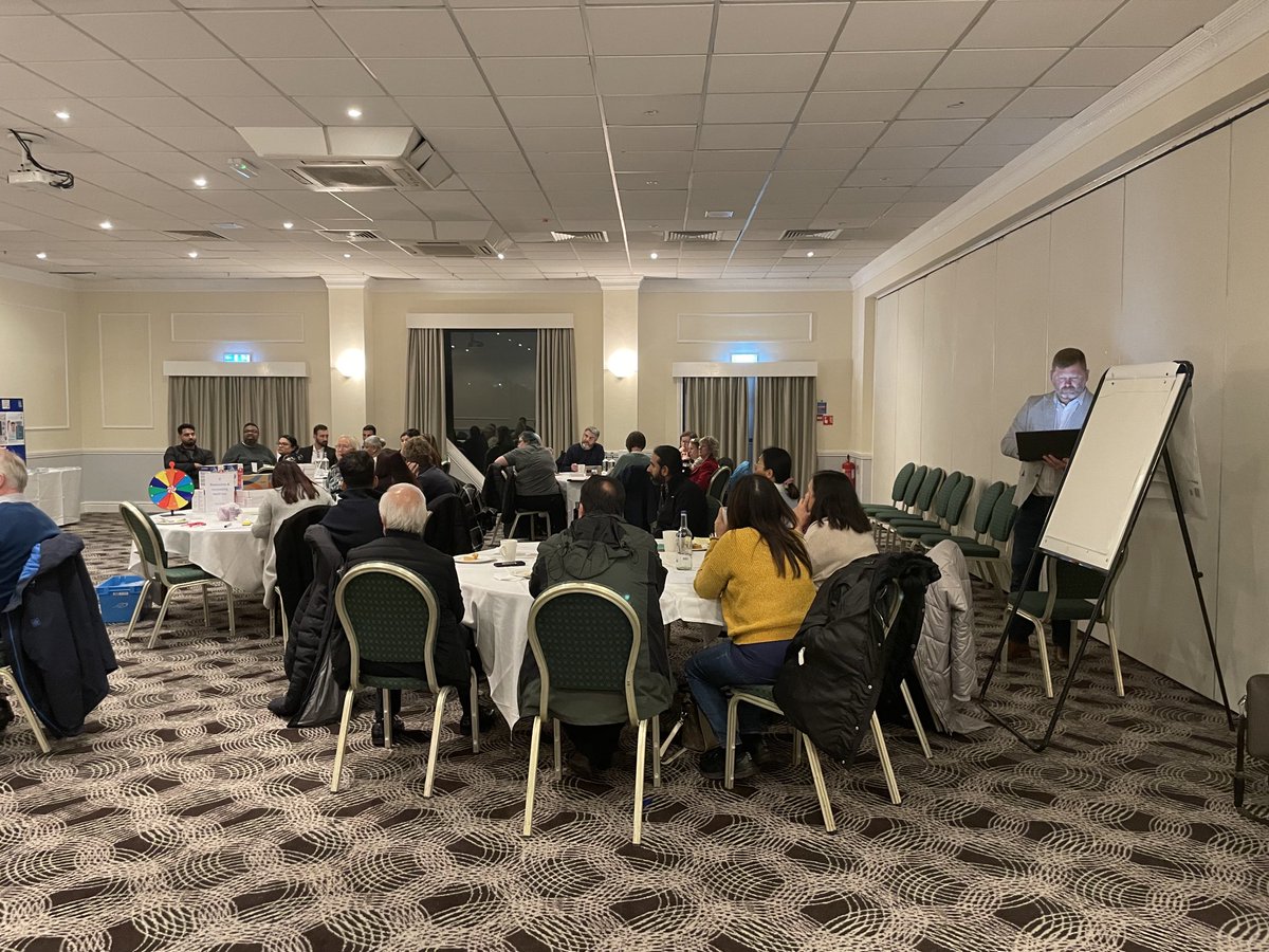 Fiona Lowe tweet media