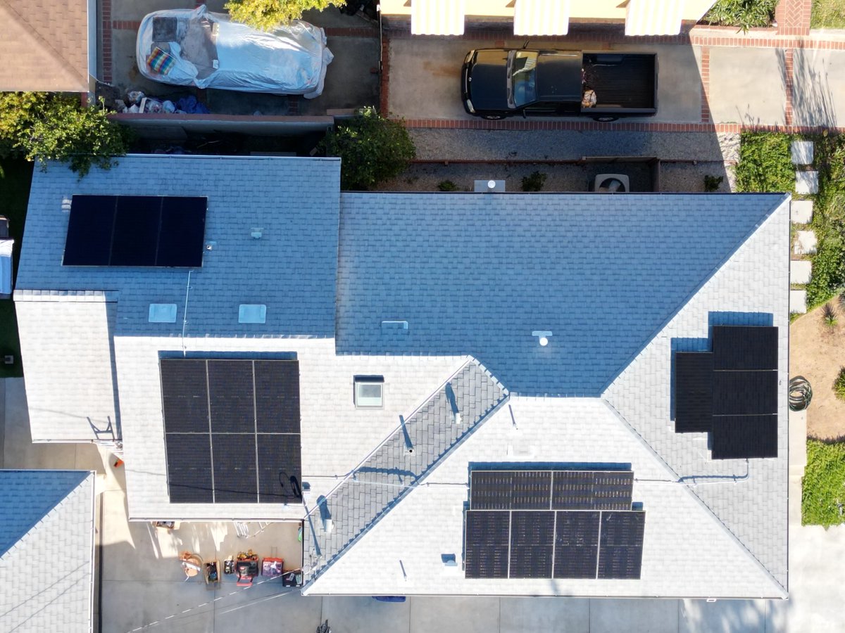 ProSolarCali's tweet image. 🏠 Turn your rooftop into an energy-saving powerhouse with ProSolar California! 🌞 Ready to make the switch? Visit prosolarcalifornia.com today!

#SolarEnergy #ProSolarCalifornia #CleanEnergy #RenewableEnergy #SolarPanels #EcoFriendly #GoSolar #EnergySavings #SustainableLiving