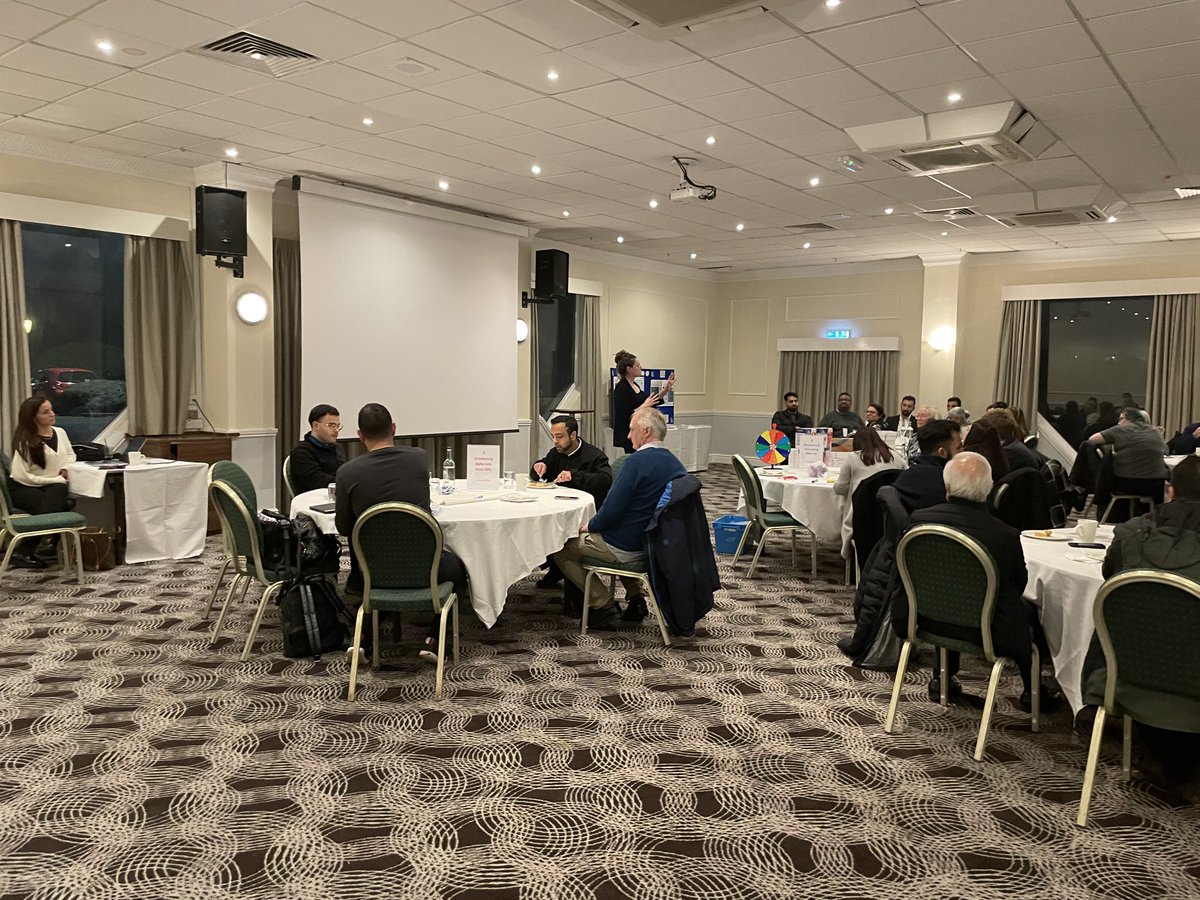 Fiona Lowe tweet media