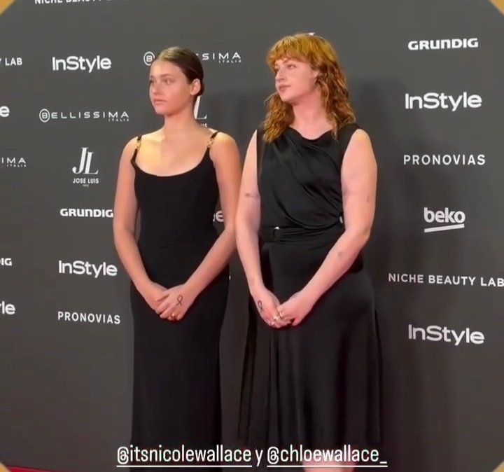 audreydylan59's tweet photo. #alexbejaar #nicolewallace and her sister chloe 
#CULPAMIA #Culpatuya https://t.co/dWLvkqE2N0