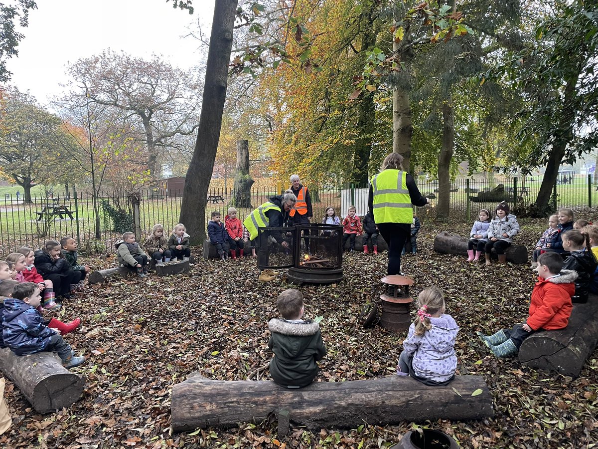 MissShepherdFP's tweet photo. Celebrating Bonfire Night by building our own fire and having sparklers #eyfs #forestschool https://t.co/jkjSq2W2IV