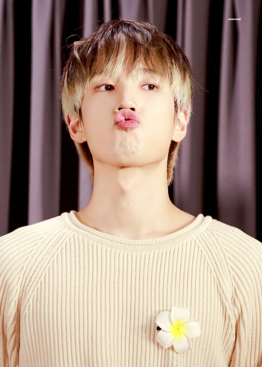 VANNERworld__'s tweet photo. 240404 에버라인 HQ
진짜 청순했던 말랑콩떡 머리삐쭉 꾸기🌼🤍

#배너 #VANNER @VannerOfficial 
#성국 #박성국 #SUNGKOOK https://t.co/G86hnesh4J