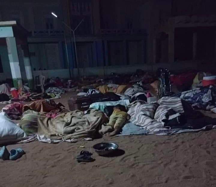 🚨 لازالت مليشيا الدعم السريع تحاصر الآلاف المواطنين الأبرياء في قرية الهلالية بولاية الجزيرة، مع تزايد مستمر في أعداد الوفيات نتيجة الأمراض والتسمم وأيضًا القتل العمد بالرصاص، المعلومات الموثقة تفيد بـ 67 حالة وفاة واستشهاد من المواطنين.

#Sudan_War_Updates