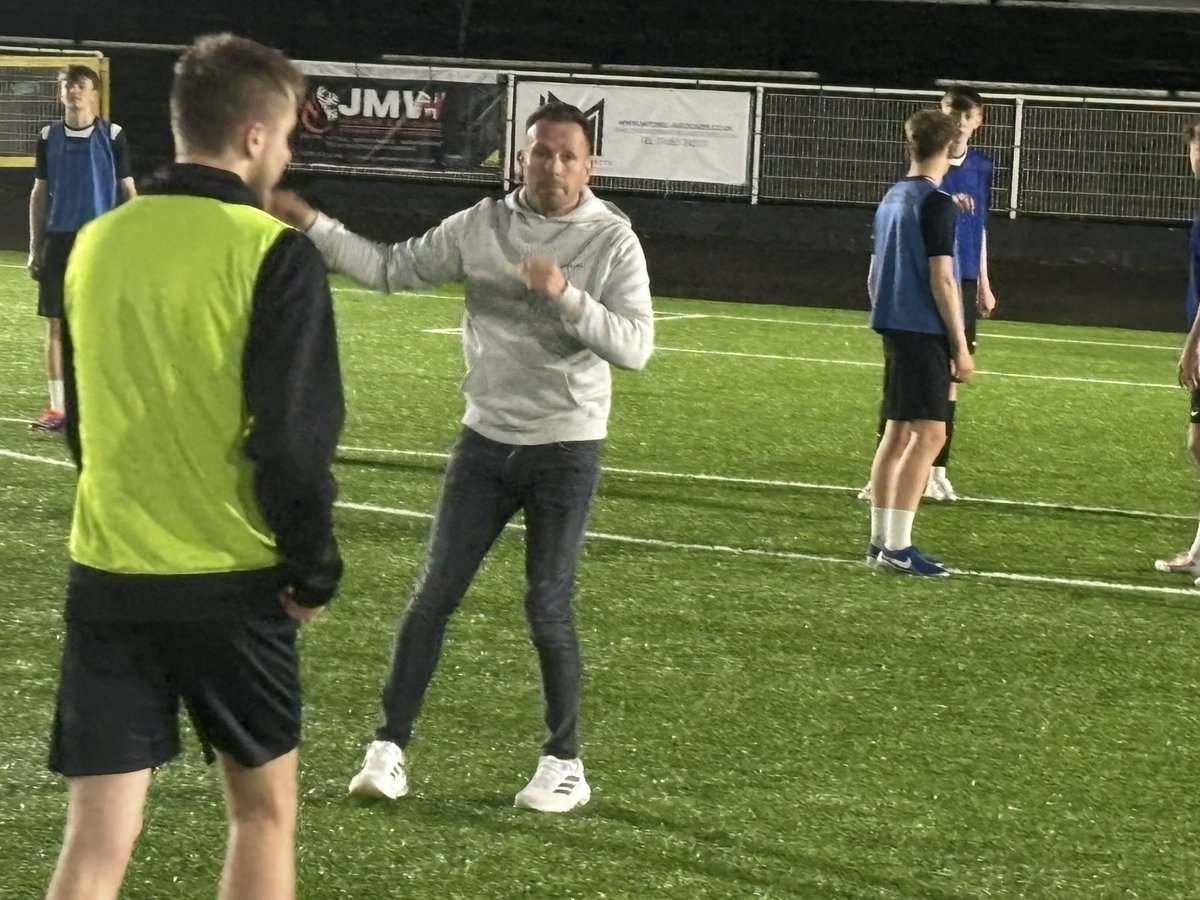 Noel Mooney tweet media