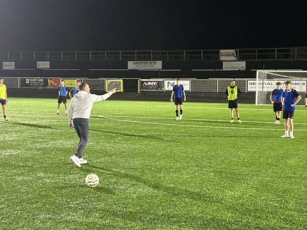 Noel Mooney tweet media