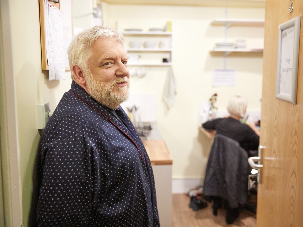 National Theatre Live tweet media