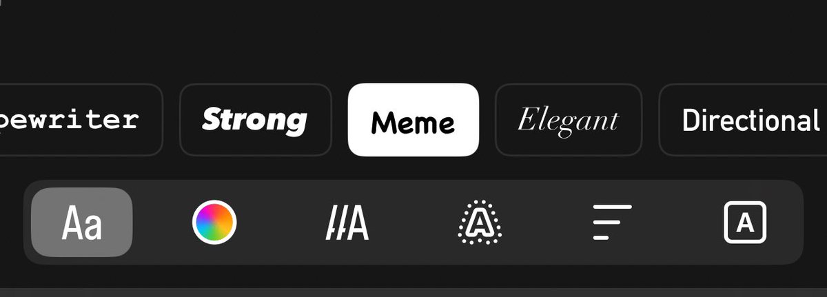 Adriathika's tweet photo. ¿Ya vieron que en las RRSS el Font que desde el inicio de la era digital conocemos como “Comic” ahora se llama “meme”? Ya mejor desaparezcanos a todos 😫 https://t.co/LJ5KDSmk31