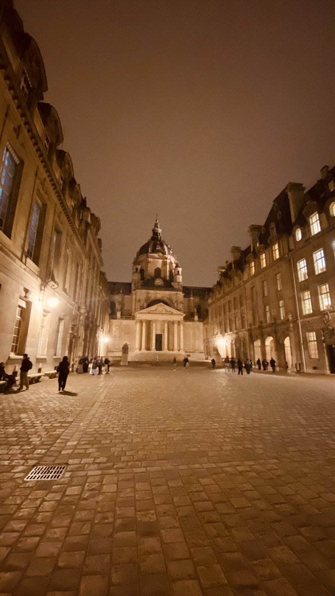 sarahagnes2's tweet photo. Sortir la tête des livres et passer la fin de journée à la @SorbonneParis1 à écouter un collègue de l’@UnivCathoParis Georges El Hage nous parler de sa thèse sur Origène, en bonne compagnie ( @Philocognitif ) 😉….merci @MDumont75 pour cette belle organisation https://t.co/E1WWMoVcdO