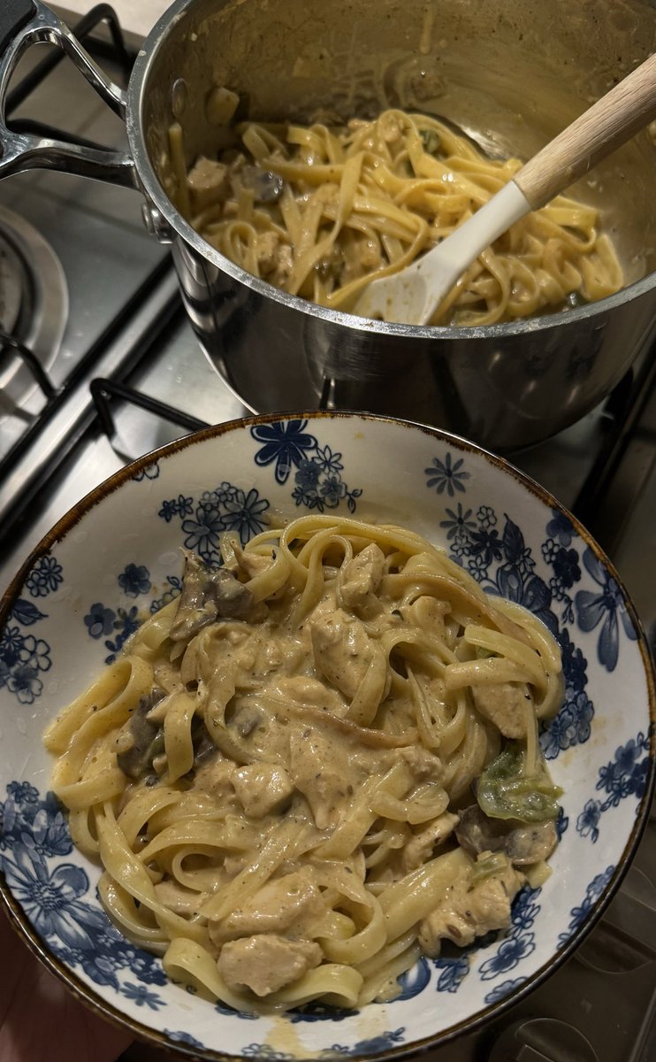 flashifystudio's tweet image. no alfredo chicken.