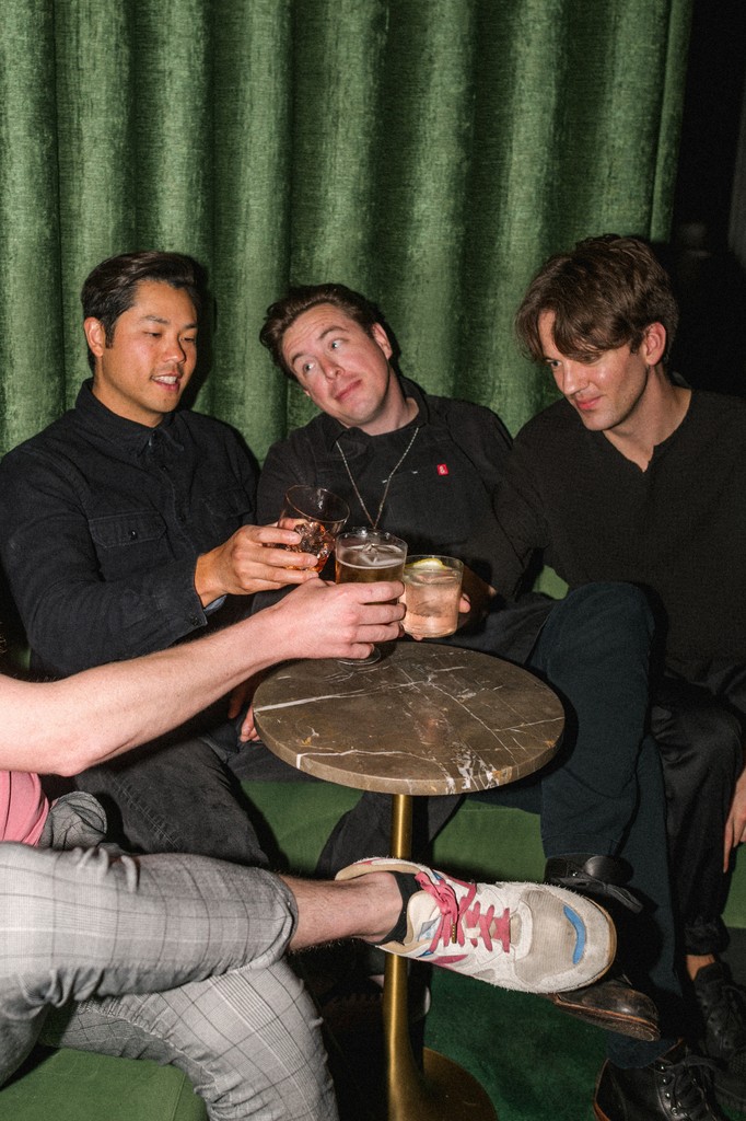 showahosp's tweet photo. Good music, great drinks, and even better vibes at Convoy Music Bar 🥃⁠
⁠
Our bartenders are the secret ingredient.⁠
⁠
⁠⁠—⁠
#ShowaHospitality ⁠#ConvoyMusicBar https://t.co/L07In18aS7
