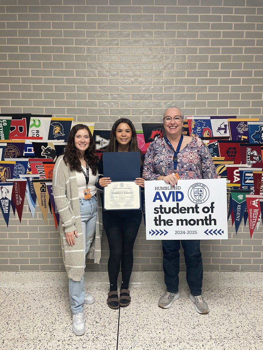 MrsCaldwell33's tweet photo. Congrats to Danielle for being our student of the month! She is a great example of an AVID peer tutor! @HumbleISD_AVID @KPHS_AVID https://t.co/xRJNcY1N5B