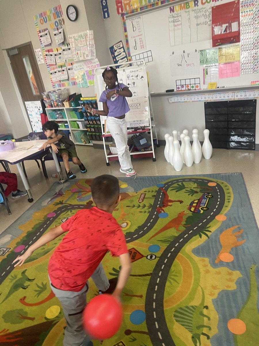 LGregoire22's tweet photo. Our field trip isn’t until next week but who says we have to wait for real life experiences! The kids enjoyed Bowling 🎳 while Subtracting pins! Fun &amp; Interactive will always be my first choice ! @LJackson1st , thank you for the great collaboration and idea as always ! https://t.co/T9CbJVIFOb