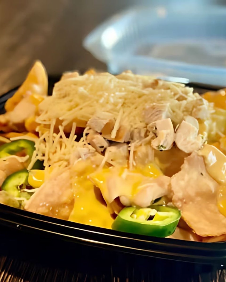buntsys's tweet photo. Our PreParty Nachos are the ultimate crowd-pleaser, featuring layers of cheesy goodness and tasty toppings. Perfect for sharing or keeping all to yourself. Happy Nachos Day! 🌮 

🎸 https://t.co/Om2xqLZrEt https://t.co/LL2Wrod5lE