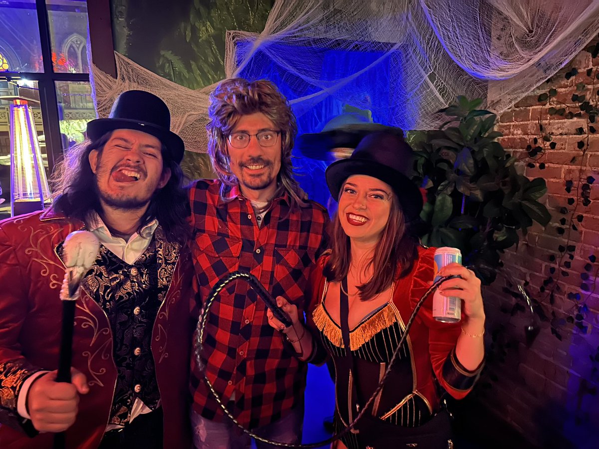 WithC14ss's tweet photo. Halloween was so much fun! 🎪🤹🤡 https://t.co/dXwqKtjWWt
