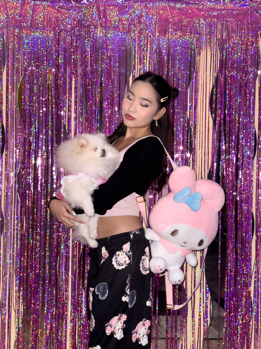 sukkkko's tweet photo. My melody w/my bby 🩷 https://t.co/fHGzyzPgKx