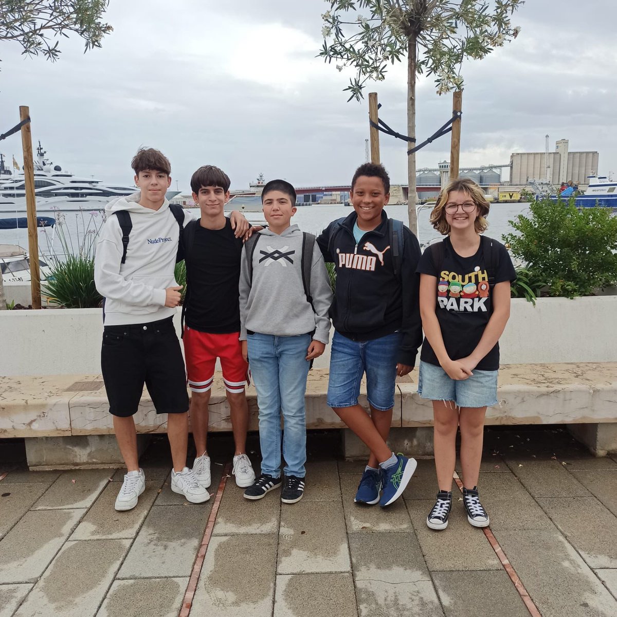 🌿🌍 Aquest curs impulsem el Projecte Escola Verda! 🚀 Els alumnes de Primària comparteixen idees per cuidar el medi ambient a l'escola, casa i carrer. 🌱 #EscolaVerda #Sostenibilitat #Educacio #Motivacio #Lestonnac #Tarragona