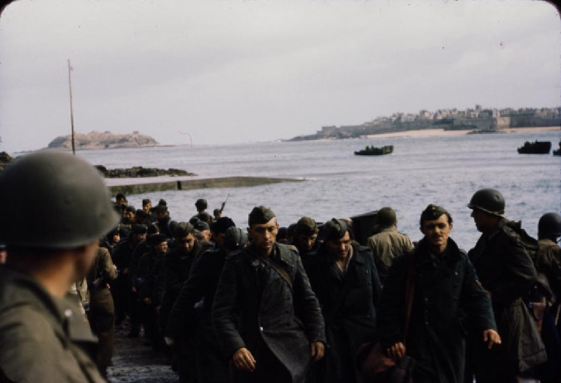 Voices of WW2 tweet media