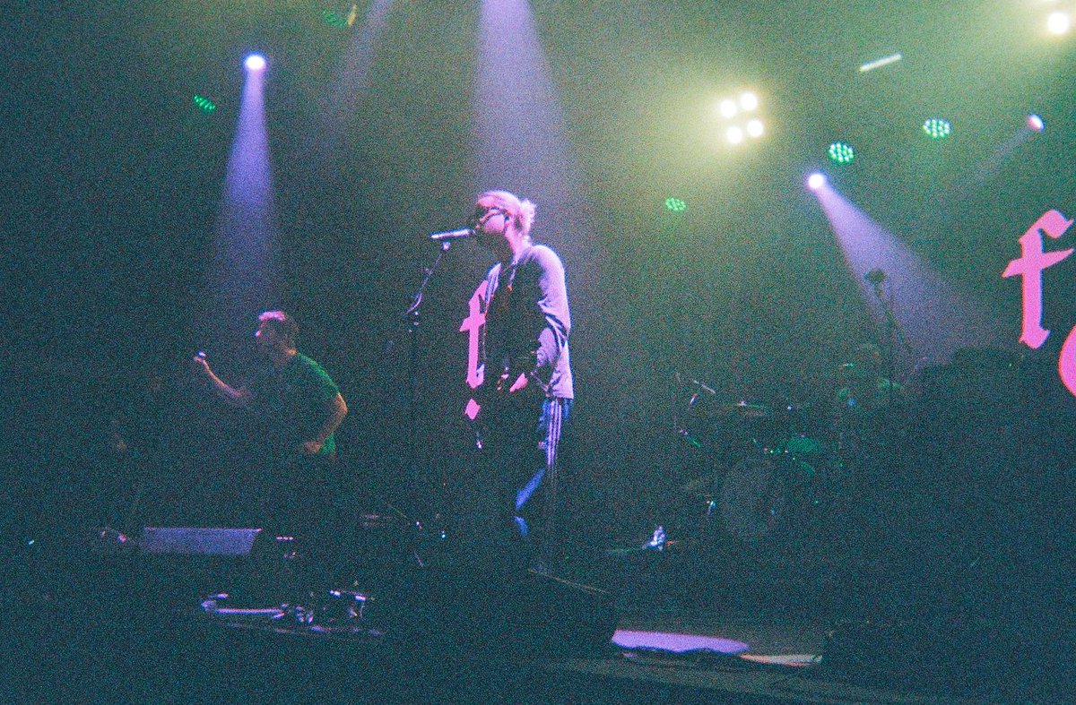 midstomanc's tweet photo. (1/3) @fontainesdublin shot on 35mm film
Taken 28/08/24. 6pm show 💚🩷
#FontainesDC https://t.co/HBvpY3Z5yM