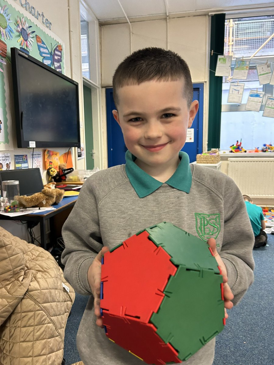 Miss Sutherland 🌟 tweet media