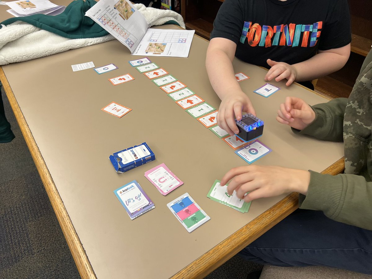 m_drez's tweet image. Coding challenges with @kaiseducation KaiBot at JT Waugh Elementary. #edtechLSC