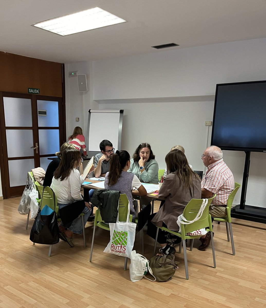 Cap a la Salut (@capalasalut) on Twitter photo Avui hem participat a la Jornada d’actualització del programa de #rutes saludables que duen a terme els centres de salut <a href="/apmallorca/">Gerència d'Atenció Primària de Mallorca</a> per fomentar la vida activa, el benestar emocional i disminuïr la soledat no desitjada….Gràcies Ruteros, professionals per la vostra implicació Avui hem participat a la Jornada d’actualització del programa de #rutes saludables que duen a terme els centres de salut <a href="/apmallorca/">Gerència d'Atenció Primària de Mallorca</a> per fomentar la vida activa, el benestar emocional i disminuïr la soledat no desitjada….Gràcies Ruteros, professionals per la vostra implicació