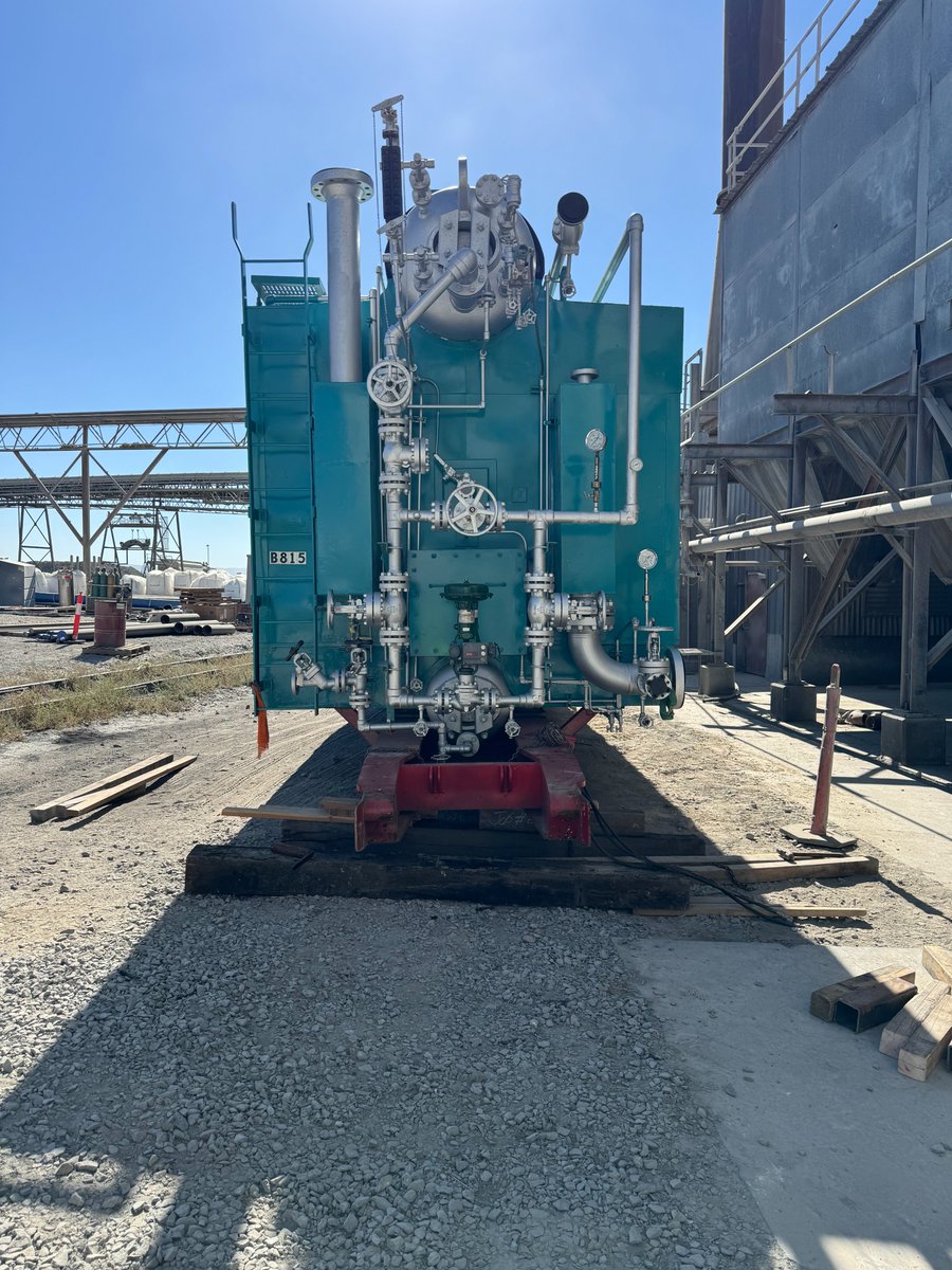 SteamNow's tweet photo. Check out these two 75,000 lb/hr trailer-mounted superheat #boilers headed to our customer. Each unit includes a standard #economizer, auxiliary skid with safety valves, and remote operator workstations. Our team is committed to delivering high-quality boiler solutions! https://t.co/FsOjPlwPC6