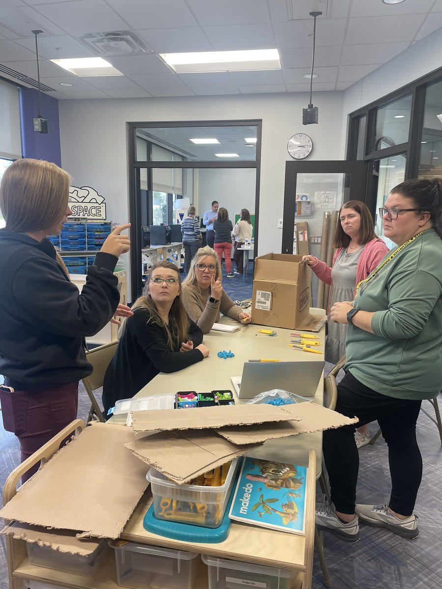 Teachers teaching teachers! Everybody learns!