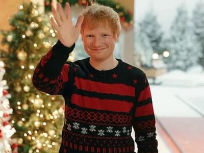 π½πππ πΌππππ π§π¬ (@musiclikedirt) on Twitter photo Twas Christmas in #E17 yesterday as <a href="/edsheeran/">Ed Sheeran HQ</a> was spotted, guitar in hand, heading into one of the posher houses near Wood Street to film a festive vid.
Whatsapp curtain twitchers report Ed as wearing 'a santa top with no trousers on'π
π
An odd/amusing thing to make upπ€· Twas Christmas in #E17 yesterday as <a href="/edsheeran/">Ed Sheeran HQ</a> was spotted, guitar in hand, heading into one of the posher houses near Wood Street to film a festive vid.
Whatsapp curtain twitchers report Ed as wearing 'a santa top with no trousers on'π
π
An odd/amusing thing to make upπ€·