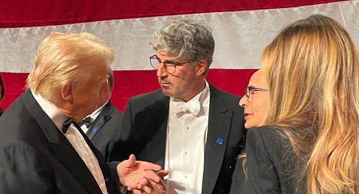 ThisIsBeirut_'s tweet photo. Sehnaoui to Trump: "Now let’s make Lebanon great again!"
@SehnaouiAntoun @realDonaldTrump

#USAElection2024 #Trump #Lebanon
https://t.co/0QLqzgfSR3 https://t.co/Gn0p4bcHhg