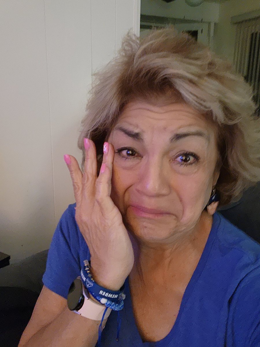 cvanthul's tweet photo. @Dodgers I was sobbing I couldn't stop crying.  This is what I took at 854 pm.  I was wearing my Freddy Freeman earrings for good luck!! https://t.co/EzM2v2H1cD
