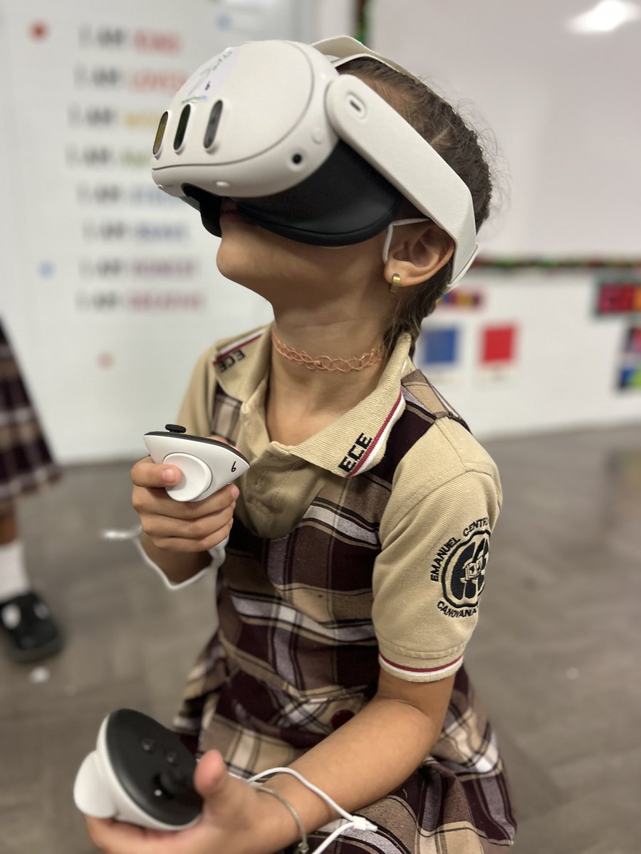 techmyschool's tweet photo. Today was so great, @multibrushvr collaborative experience. Thank you @cecfl for helping make this dream come into reality. #act60 #nonprofit #puertorico https://t.co/xvehJGW00X