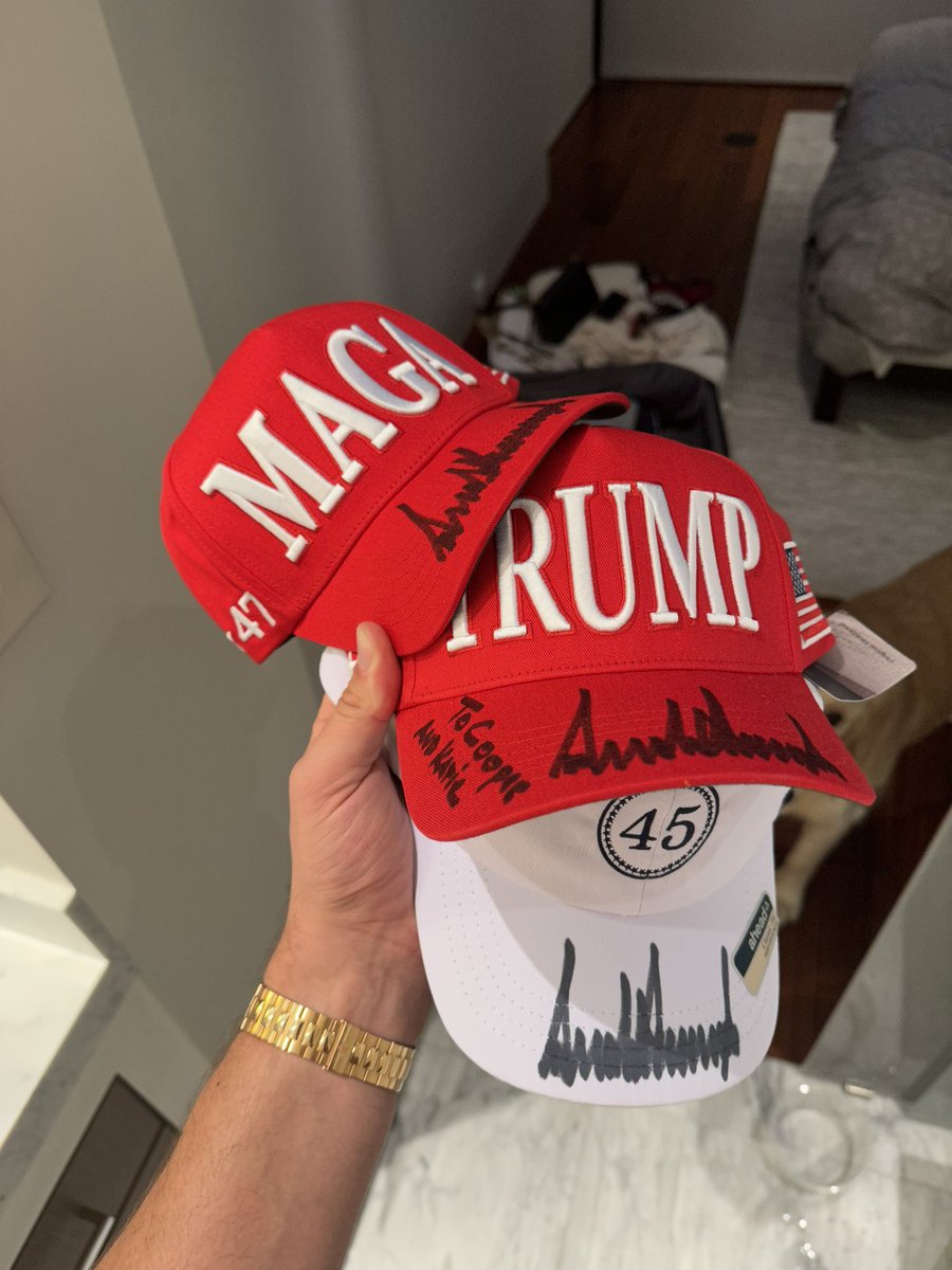 Hats off to <a href="/realDonaldTrump/">Donald J. Trump</a>! 🇺🇸