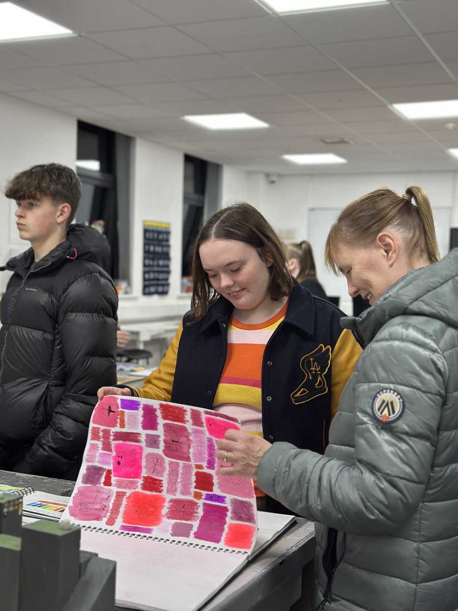 wvrcollege's tweet image. Our second Year 11 Open Evening has been another huge success! 🌟🎒

#Year11 #OpenEvening #WVRCollege #YourCareerCollege

Visit wvr.ac.uk/openevenings for more information.