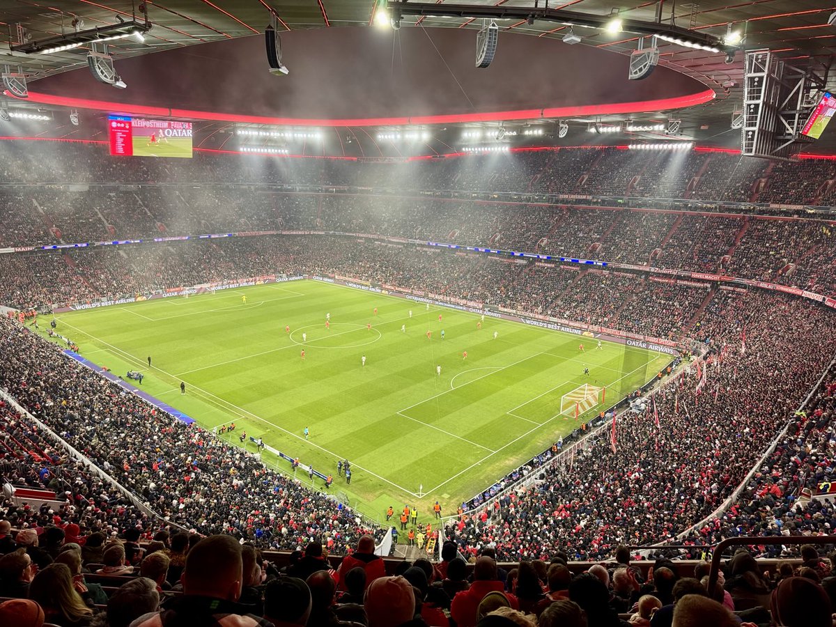 “Поздрави на ⁦<a href="/NotPamella/">Планета</a>⁩ от храма!” 
Ману Нойер, централен полузащитник, Байерн Мюнхен