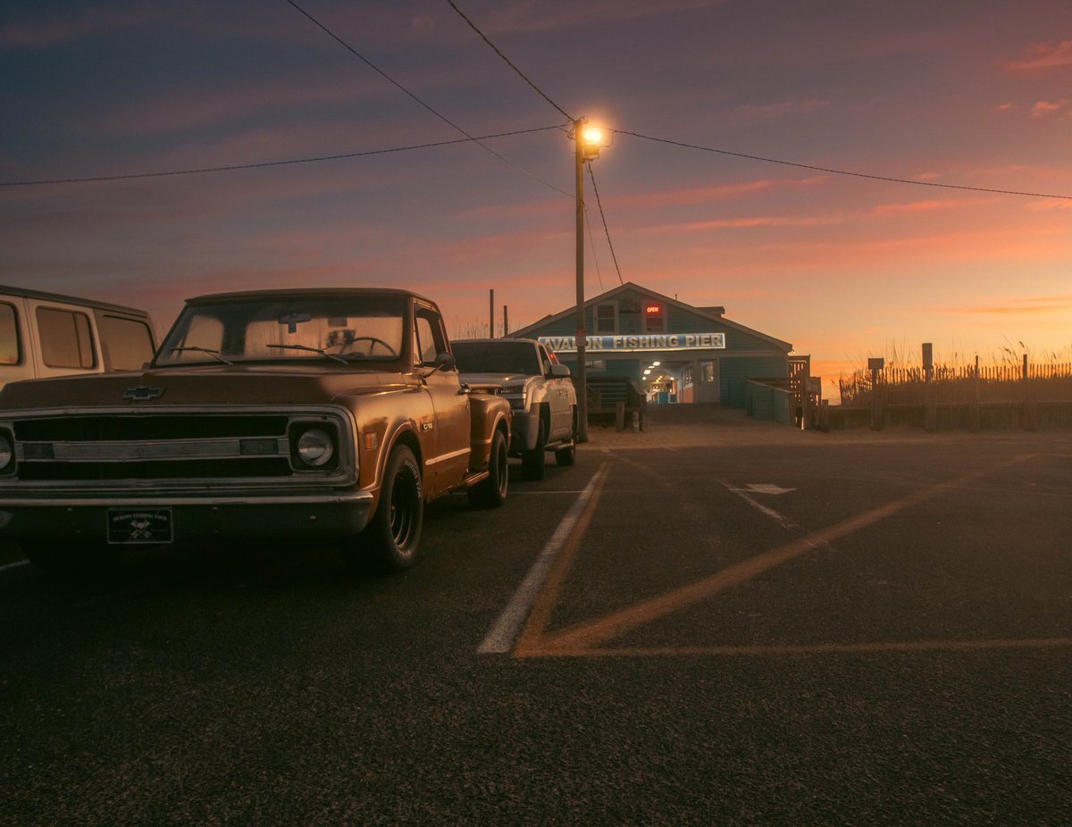 NallsXD's tweet photo. Photographed this amazing C/10 than ran to the pier to find the owner to email him these shots https://t.co/tjidtiiNxQ