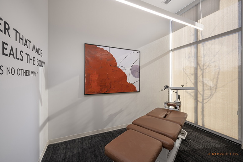 Transform your new office with thoughtful art and accessories! Budgeting for these finishing touches is essential to create the desired atmosphere and energy. Just as the right accessories complete an outfit, the perfect art can elevate your workspace.

crossfieldsdesign.com/budget-for-art…